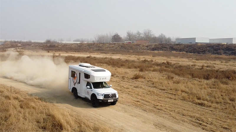 開(kāi)上房車(chē)之后，才知道選四驅(qū)房車(chē)的重要性