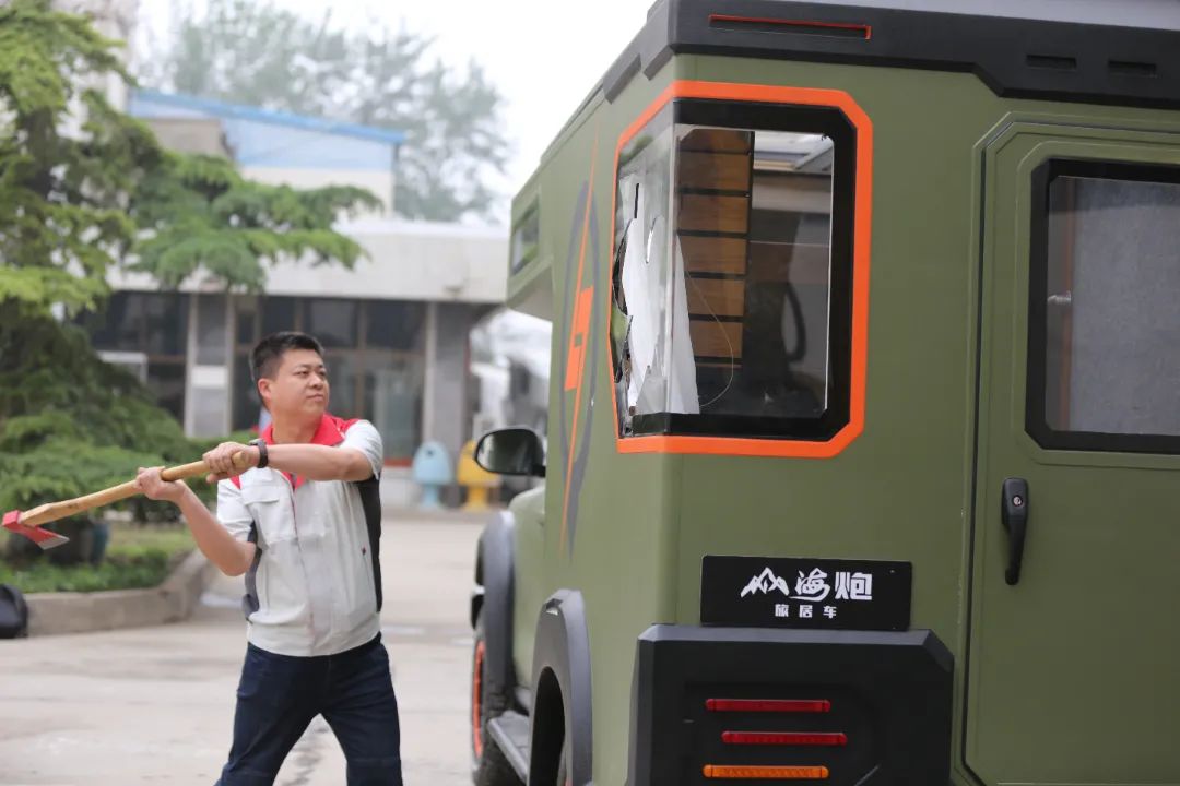 砸掉山海炮旅居車，覽眾房車究竟在搞什么？